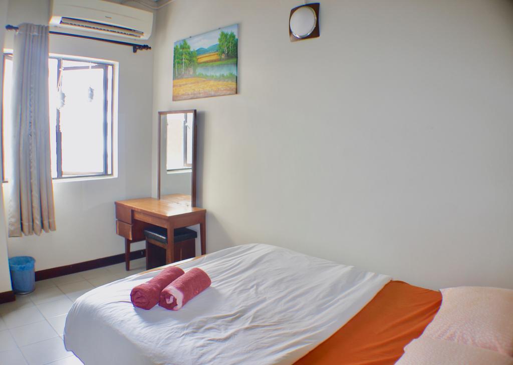 Birdnest Guesthouse, Gaia Rooftop Cafe Куала Лумпур Екстериор снимка