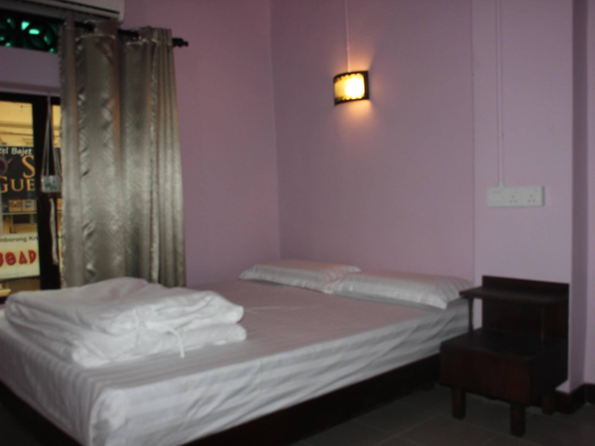 Birdnest Guesthouse, Gaia Rooftop Cafe Куала Лумпур Екстериор снимка