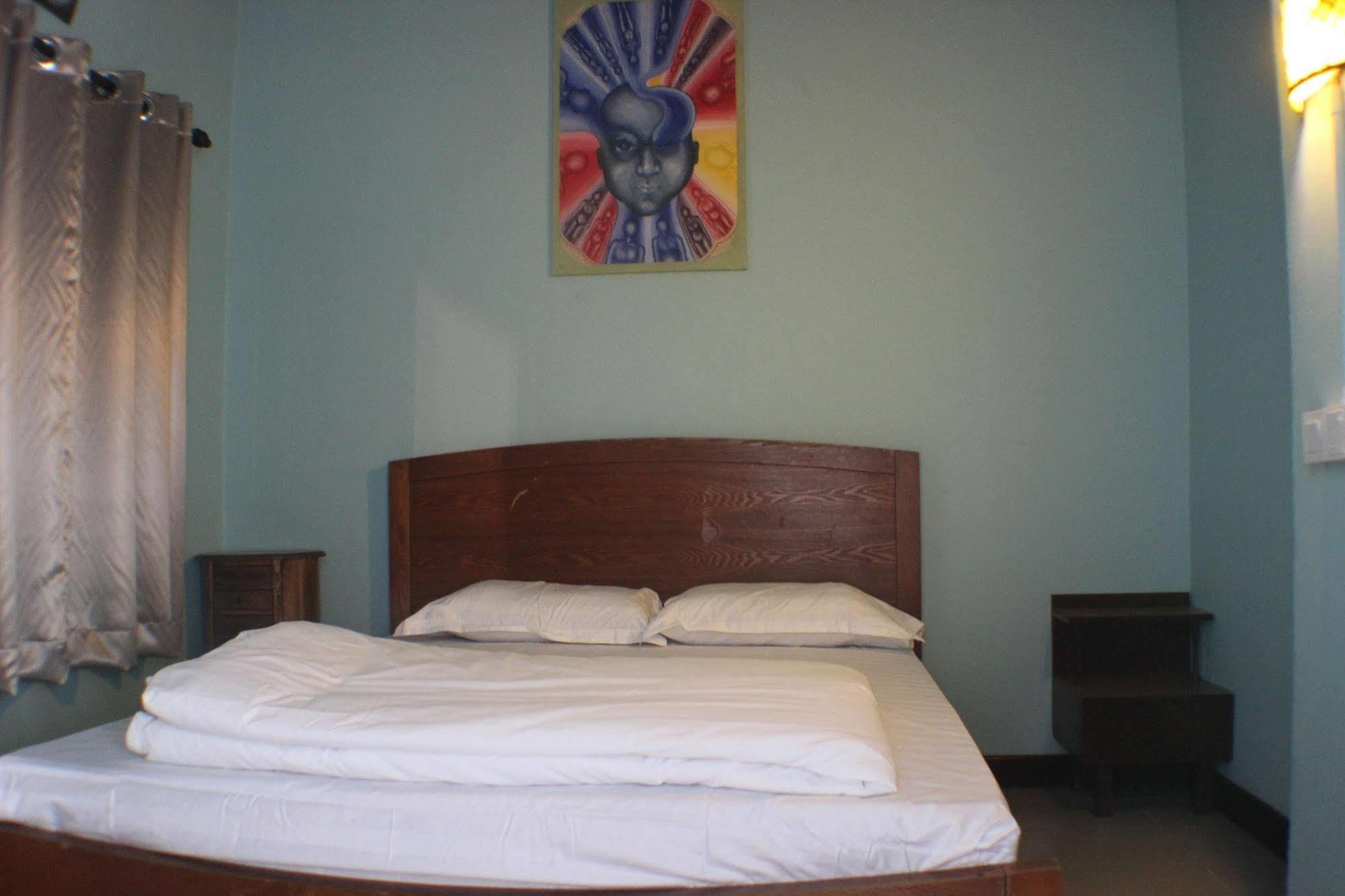 Birdnest Guesthouse, Gaia Rooftop Cafe Куала Лумпур Екстериор снимка